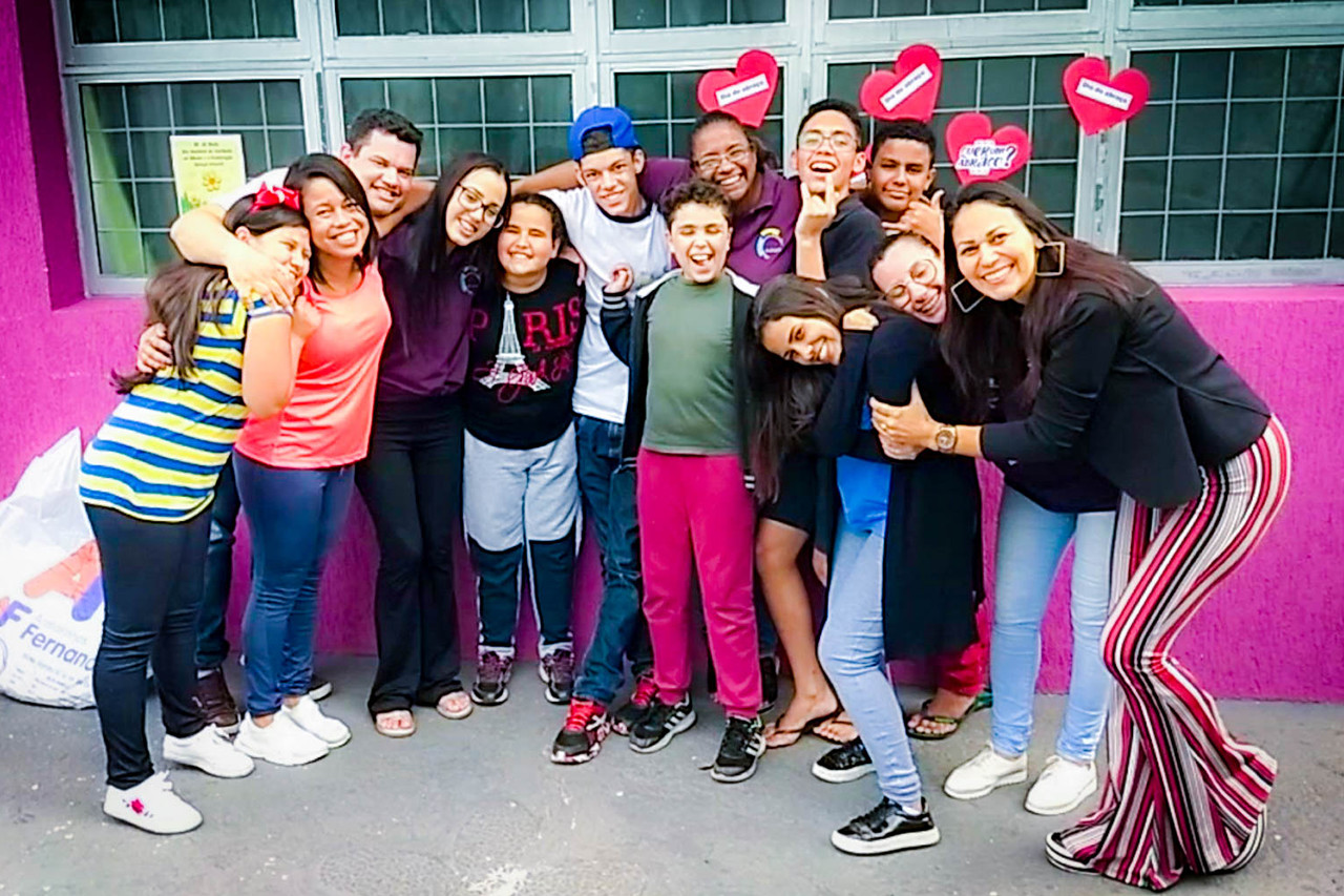 Dia do abraço no CCPL Parque Imperial