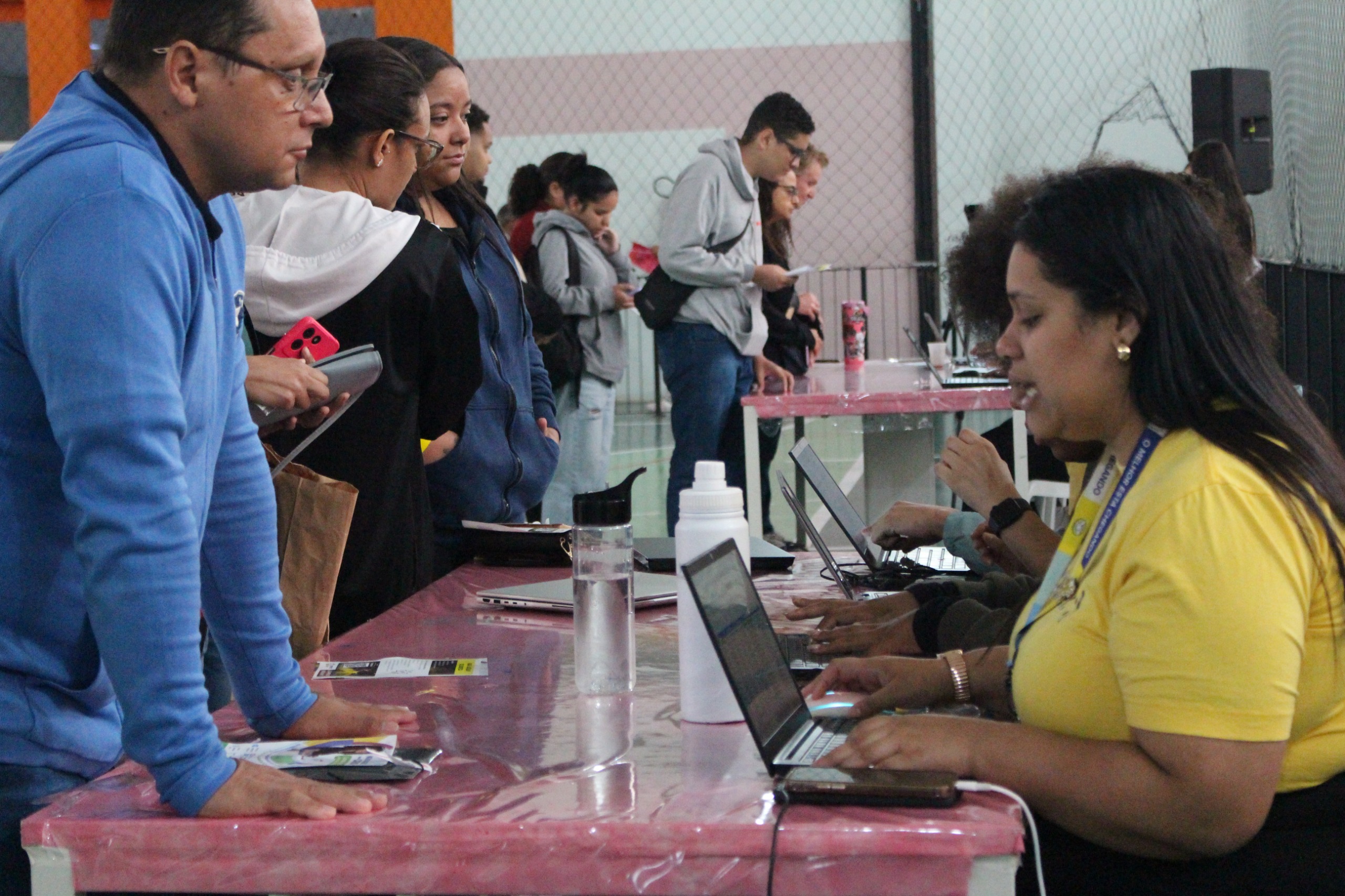 Ação do Mercado Livre em parceria com o CCPL Barueri promoveu oportunidades de trabalho para alunos e munícipes