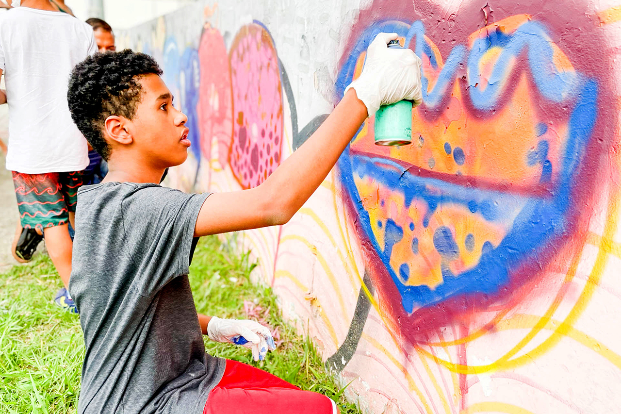 Aulas de Grafite dos Centros de Capacitação Profissional e Lazer de Barueri trabalham a criatividade dos alunos
