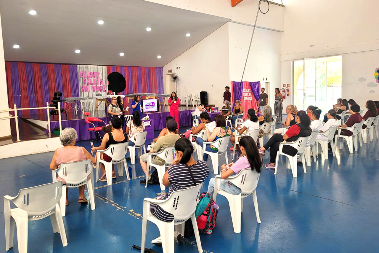 Centro de Capacitação Profissional e Lazer - CCPL Gabriela de Freitas promoveu Workshop de Beleza em comemoração ao ‘Dia Internacional da Mulher’ 