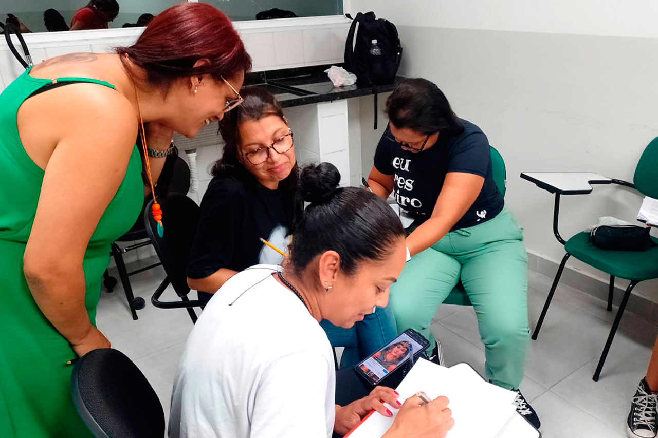 Curso de maquiagem no CCPL João Ricardo Pelúcio Rosa é uma ótima oportunidade para o crescimento profissional 