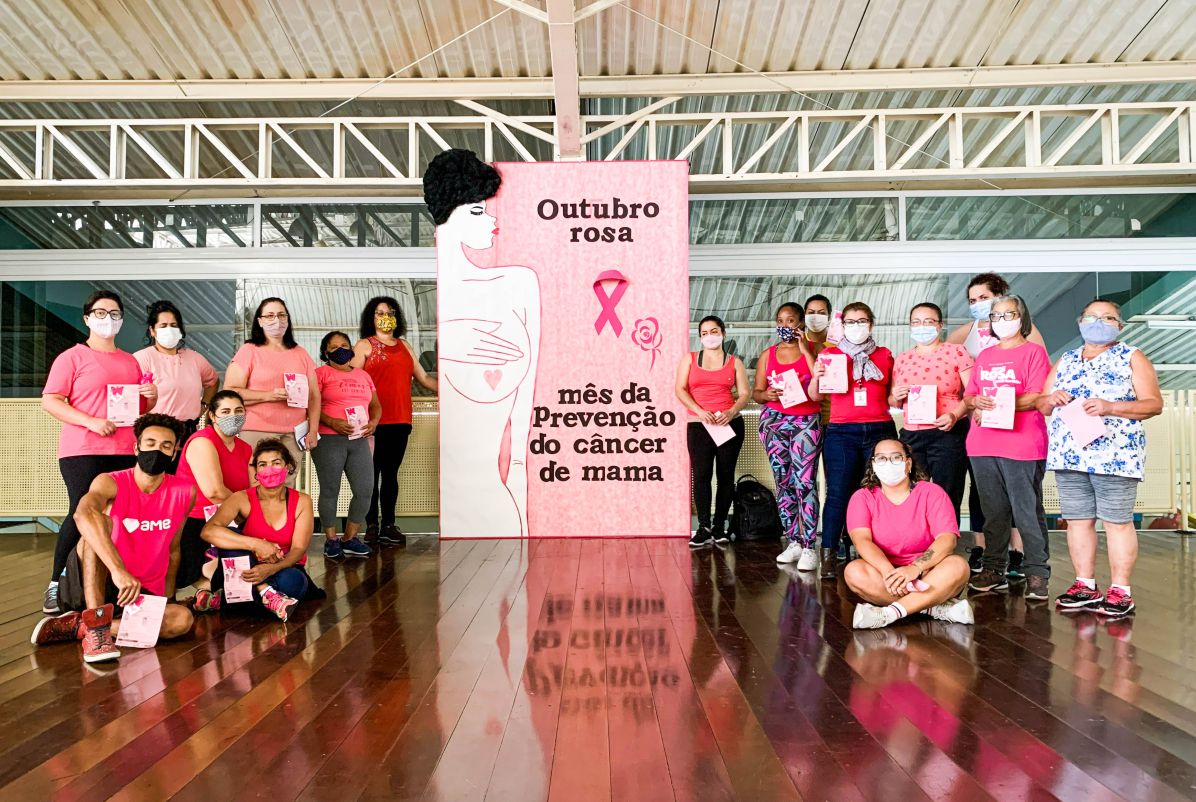 Equipe Psicossocial do CCPL promoveu orientações sobre a campanha ‘Outubro Rosa’ na unidade do Engenho Novo