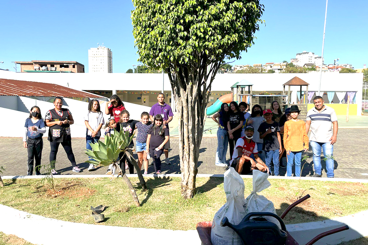 Turma de reforço escolar do CCPL ‘João Ricardo Pelúcio Rosa’ participou de atividade extra em comemoração ao ‘Dia Mundial do Meio Ambiente’