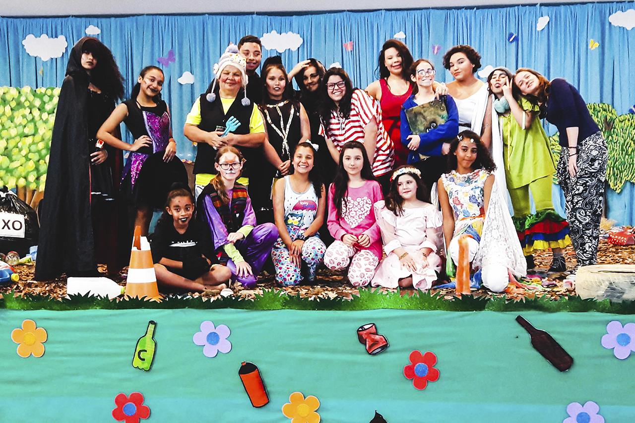 Alunos realizaram espetáculo teatral para promover a conscientização ambiental