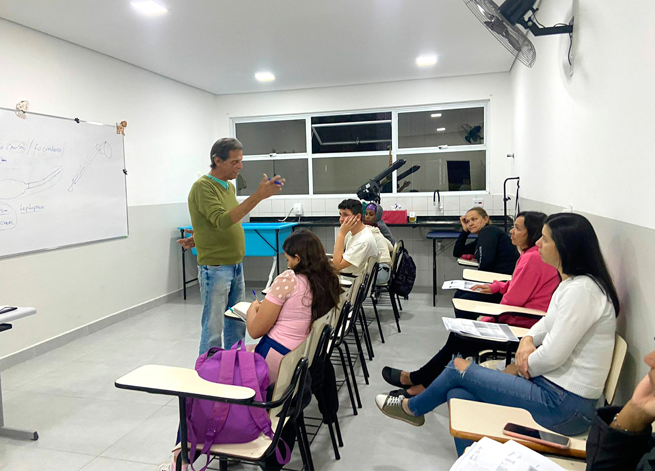 Curso de Auxiliar de Veterinário e Pet Shop-0